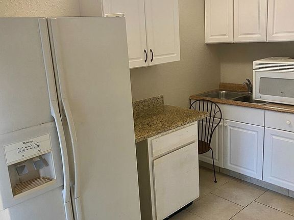 3rd image of 1506 E Genesee St #1