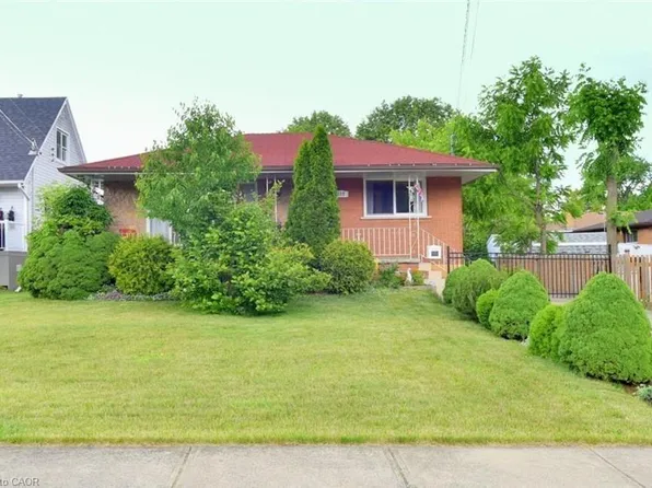238 Fairridge Rd, Hamilton, ON L8K 5M4