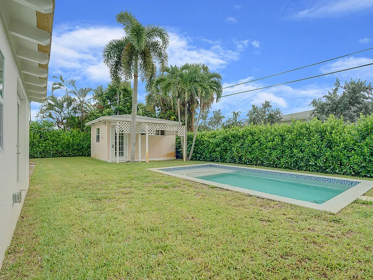 340 Summa St — Photo 20
