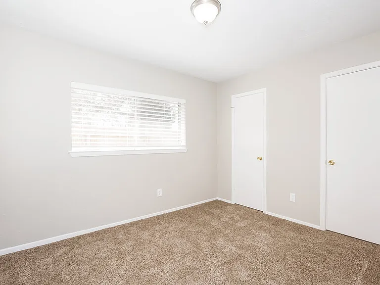 20015 Bishops Gate Ln — Photo 8