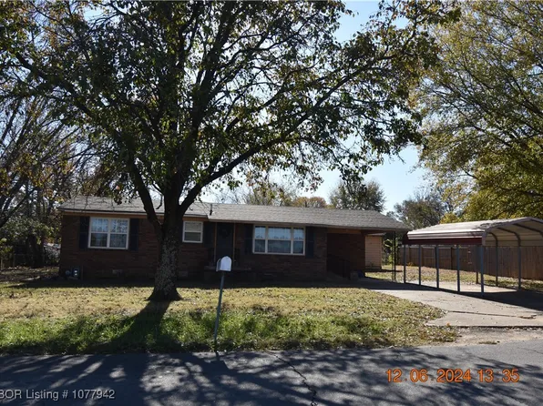 1406 E Choctaw Ave, Sallisaw, OK 74955