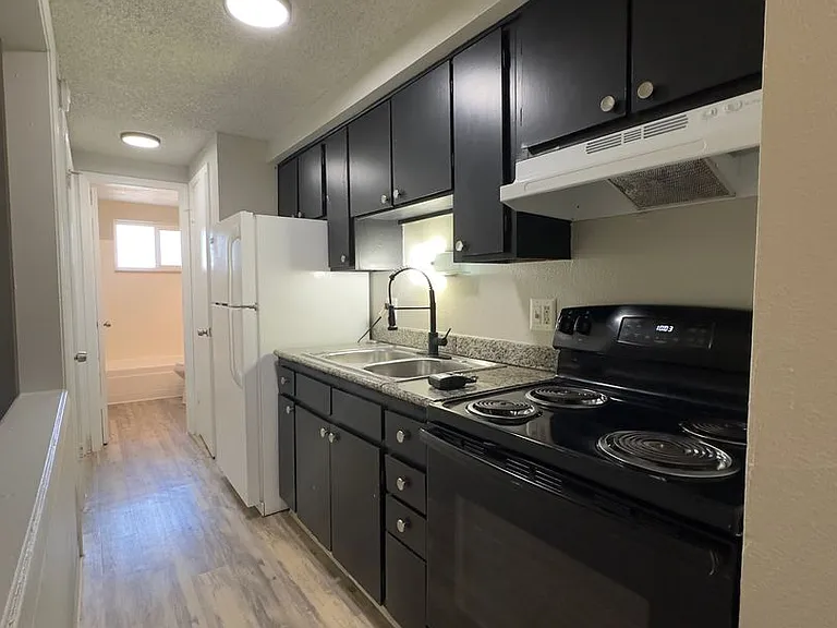 1330 Riverpoint — Photo 11