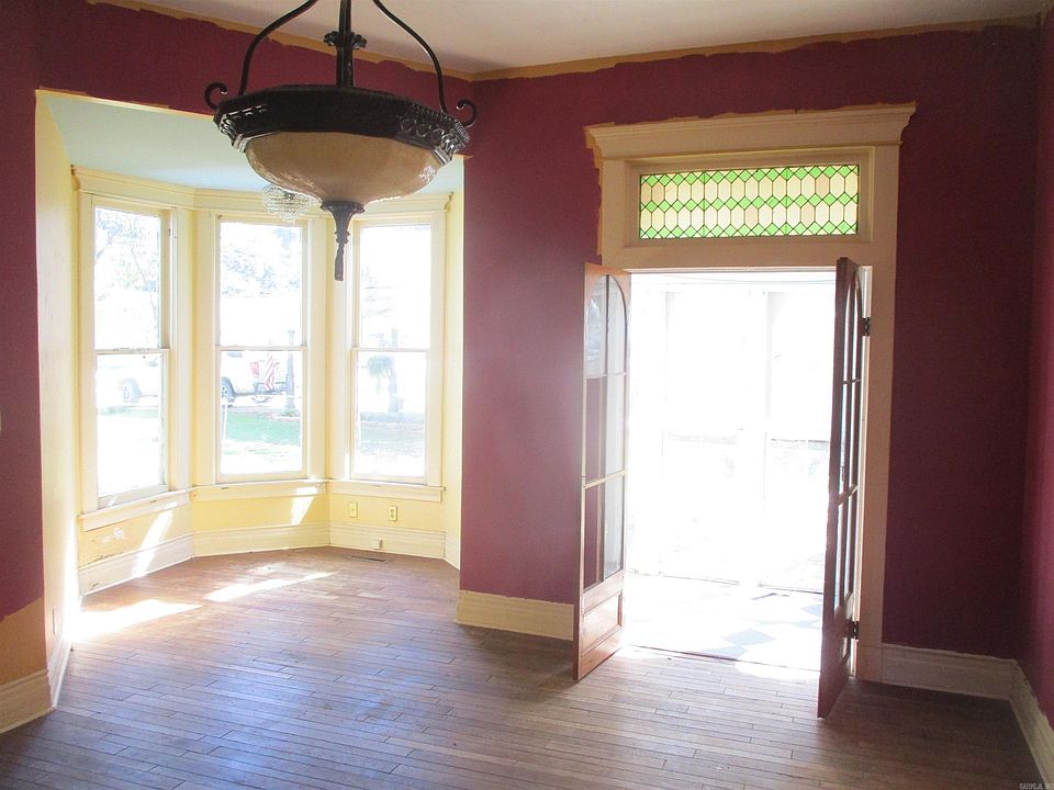 7th image of this home