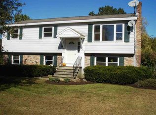 6 Jonathan Dr, Clifton Park, NY 12065