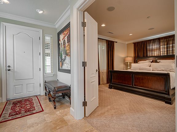 5th image of 5605 SE Scenic Ln Unit 301