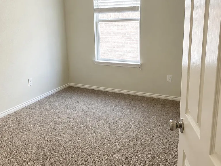 130 Sundown Ave — Photo 11