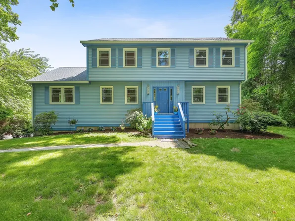 15 Lake Avenue, Trumbull, CT 06611