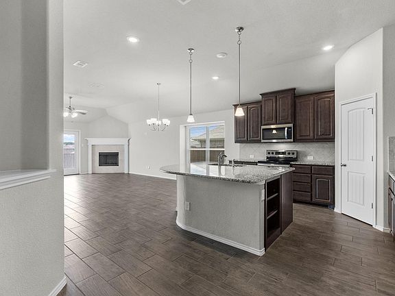 4th image of 113 Vickie Dr