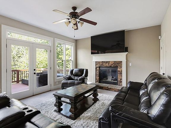 5th image of 22 Creekview Dr