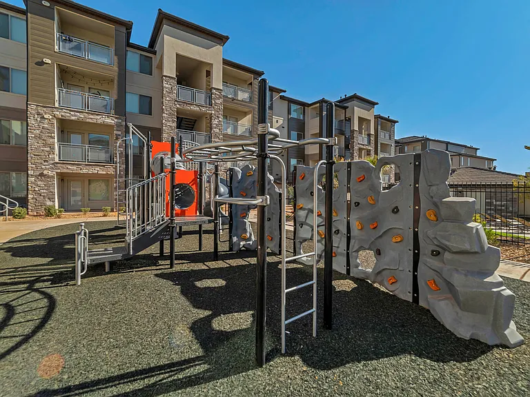 Grayhawk at Rivers Edge — Photo 29