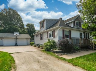 160 Birch Ave, Oconto Falls, WI 54154