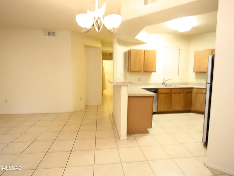 2550 E River Rd #5104 — Photo 6