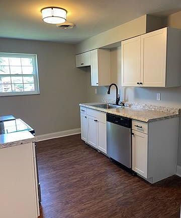 3rd image of 37 Grand Ave #37