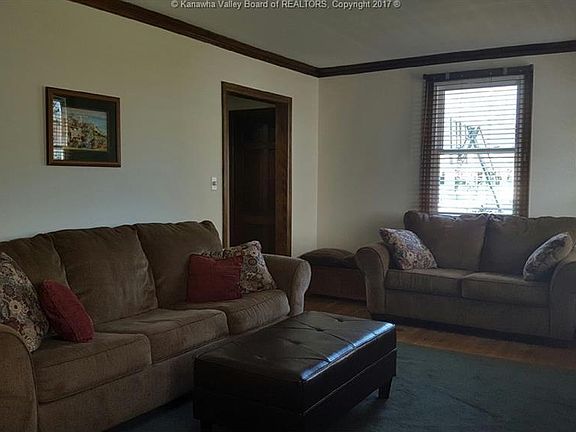 3rd image of 3905 Washington Ave SE