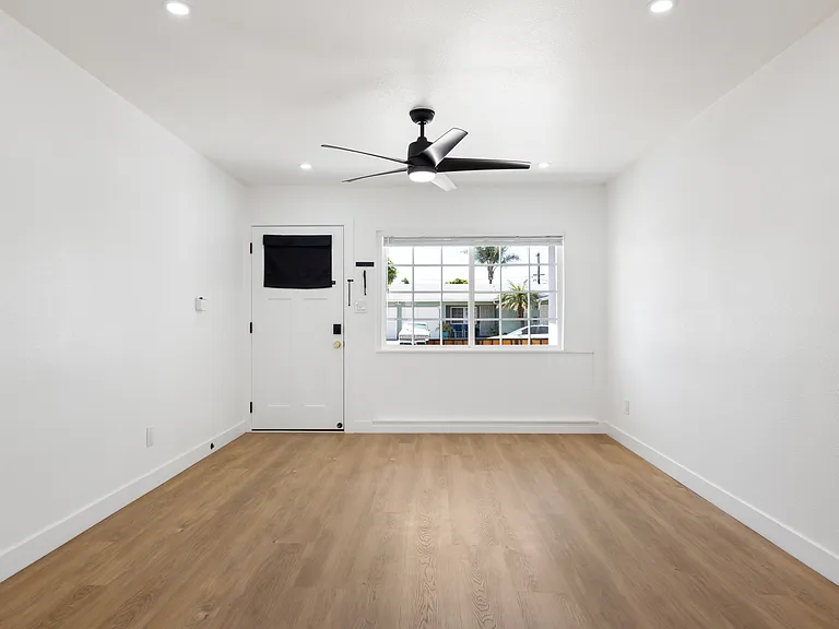 895 Riverlawn Ave #B — Photo 10