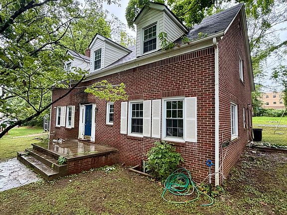 3rd image of 45 Perciful St