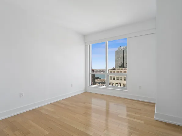 350 West 42nd Street image 9 of 16