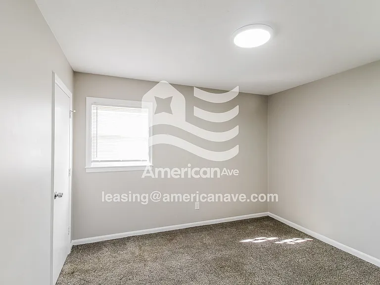 1049411_012_wm_-_bedroom_13622092.jpg
