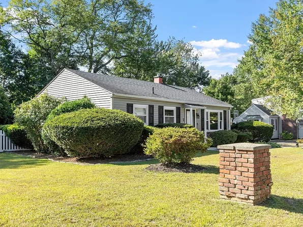 7 Greenwood Rd, Northborough, MA 01532