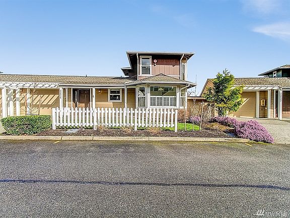 2nd image of 22516 SE 38th Ter