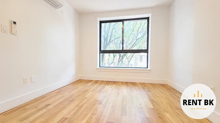 Rented by RENTBK LLC | media 6