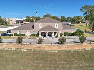1241 Circle Dr, Sapulpa, OK 74066