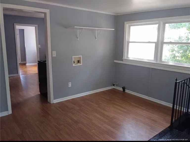 303 Lynn Ave — Photo 7