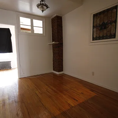 Rented by Nooklyn NYC LLC | media 51