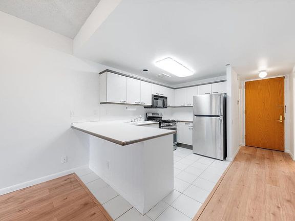 4th image of 50 E Hartsdale Ave APT 1W
