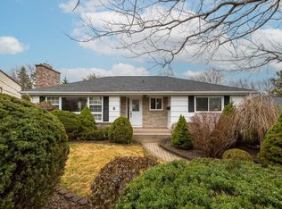 7 Lincoln Dr, Halifax, NS B4A 1S6
