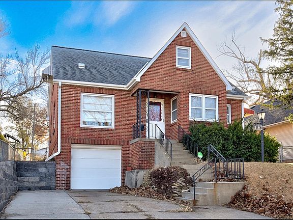 2nd image of 4967 Maple St