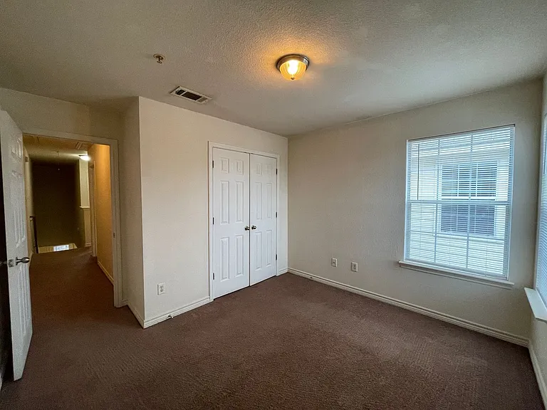 4006 Cambridge Dr — Photo 22