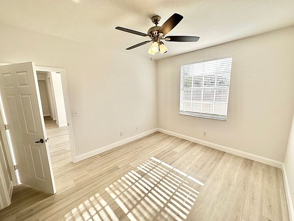 4th image of 4625 Saint Croix Ln APT 1124