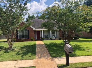 214 Oak Brook Dr, Brandon, MS 39047