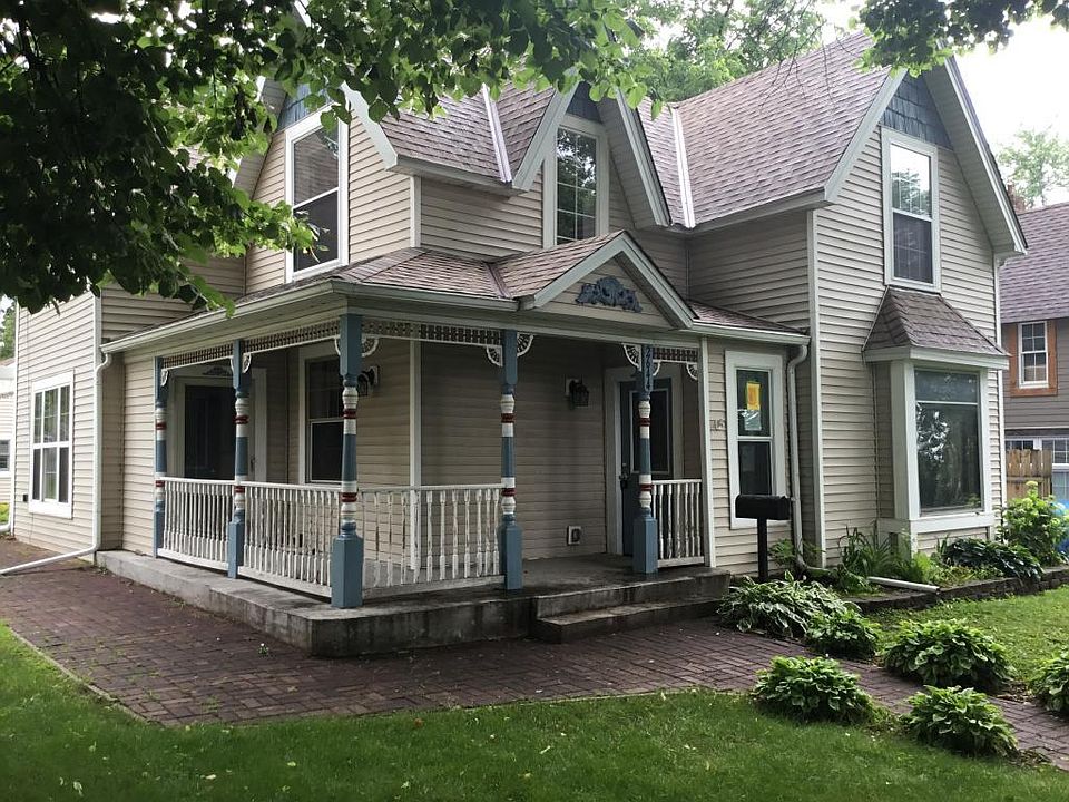 1st image of 2644 8th Ave E