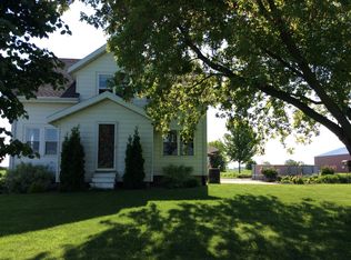 N2340 Willow Rd, Pulaski, WI 54162