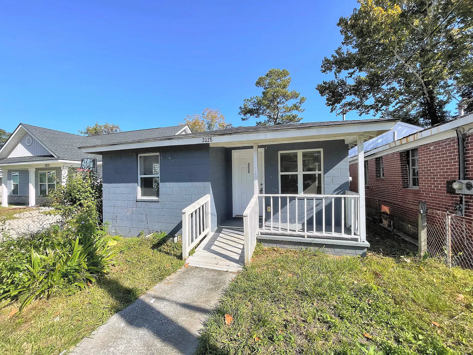 3 bed, 900 sqft, $1,550 — Photo 2