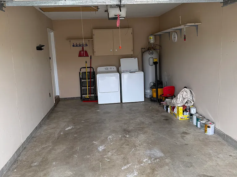 679 McKinley Ave — Photo 2