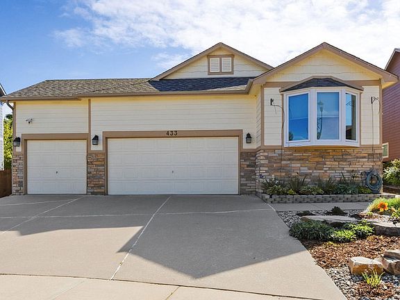 2nd image of 433 Bow Creek Ln