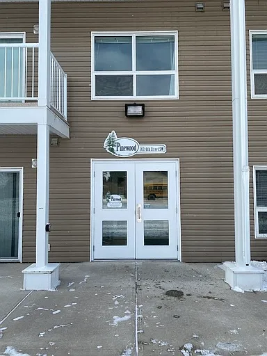 Photo 2 of 9 - 503 6th St SW #312 - Sundre, AB Building Photo - 503 6th St SW #312