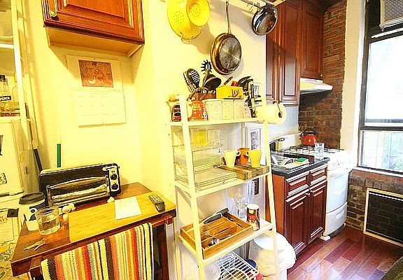 2nd image of 273 E 10th St #2