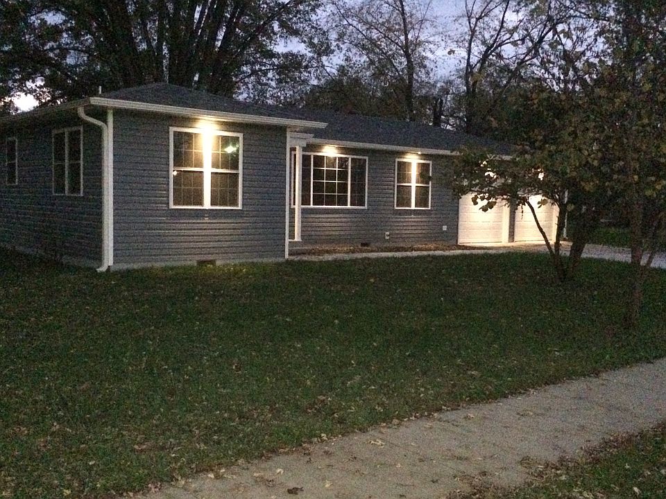 1st image of 403 E 3rd St