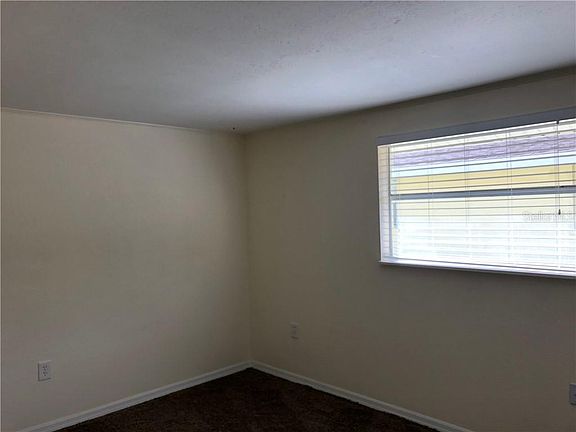 5th image of 2734 Austin St #2740