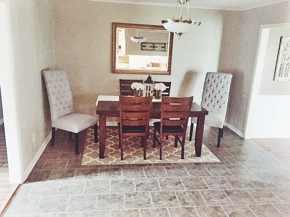 5th image of 142 Knollwood Dr