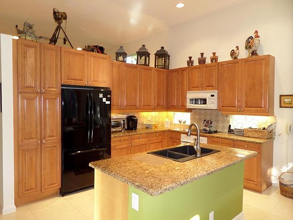 4th image of 10886 Royal Devon Way