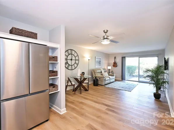 7101 Quail Meadow Ln, Charlotte, NC 28210