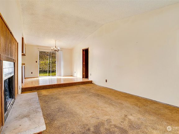 5th image of 916 142nd Street S