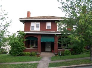 11 Forest Rd, Wheeling, WV 26003