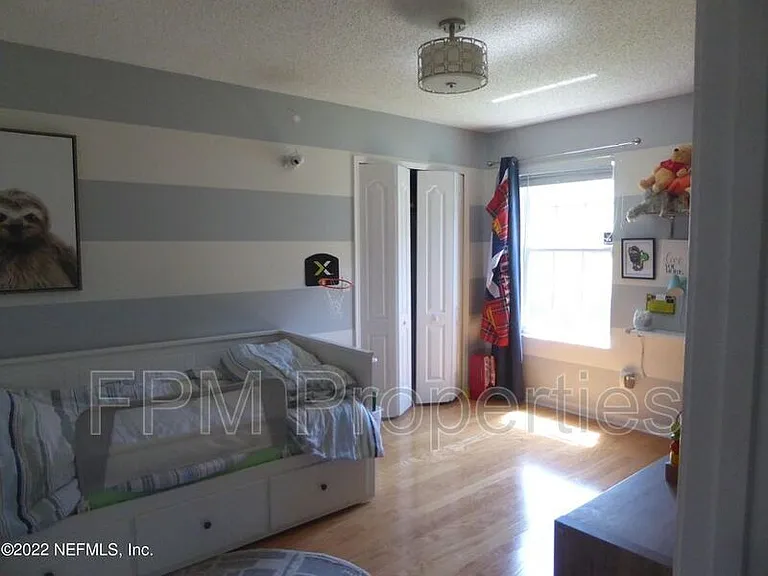 625 11th Ave S — Photo 15