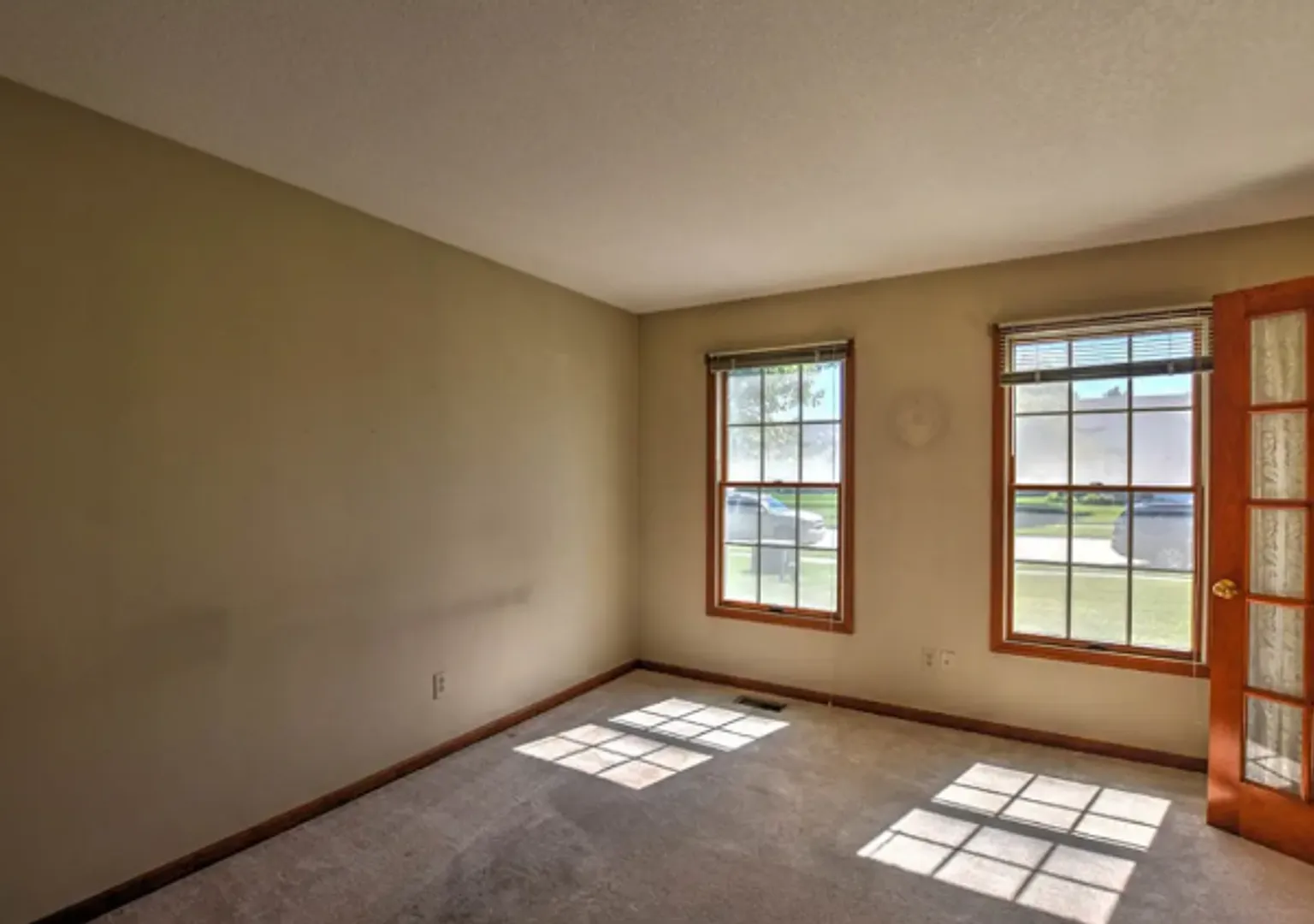 4 Bedroom, 3,5 Bath home in Maroa Forsyth School District! — Photo 2